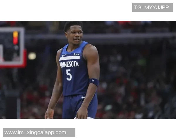 爱德华兹表现出色13投9中砍下23分4助攻正负值高达28分